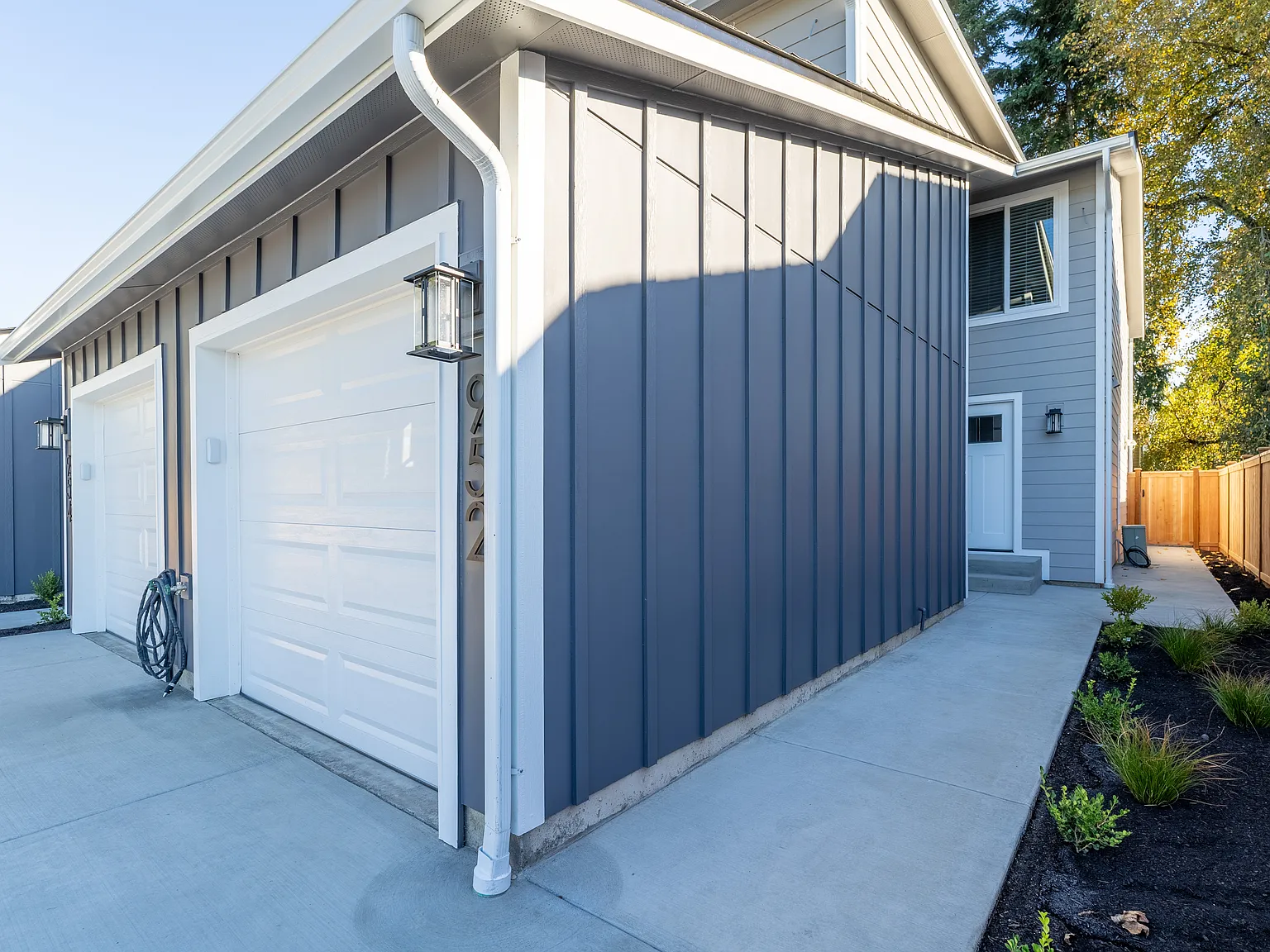 3 bed, 1.5 bath, 1250 sqft, $2,885 — Photo 2