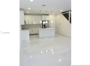 2610 NE 213th St UNIT 102, Miami, FL 33180