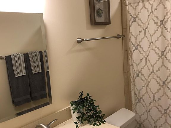 5th image of 1721 S Hayes St #1
