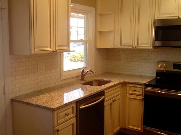 2nd image of 626B Huntington Dr