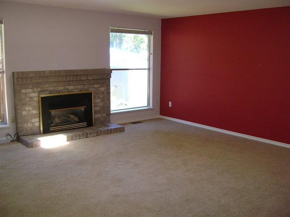 2nd image of 5605 170th Pl SW
