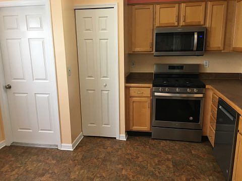 2nd image of 12016 Woodglen Cir