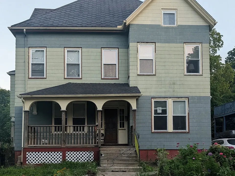 15 Tremlett St #1