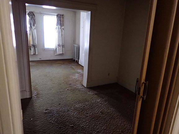 4th image of 12 Gray St