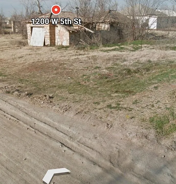1200 W 5th St