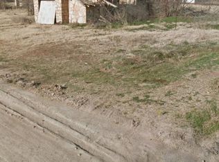 1200 W 5th St, Quanah, TX 79252