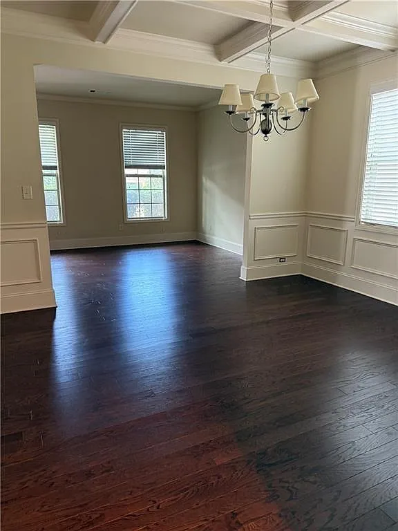 4 bed, 2.5 bath, 2860 sqft, $2,600 — Photo 3
