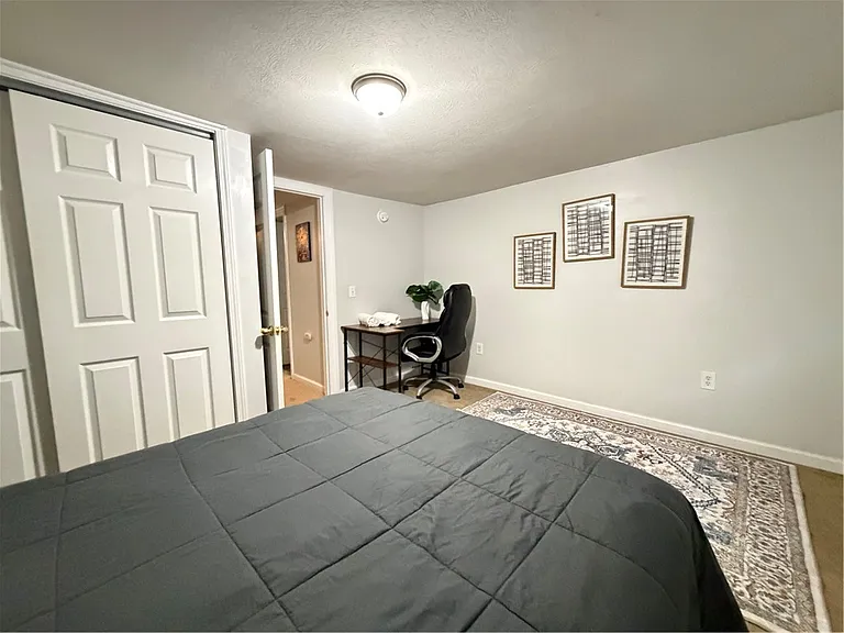 117 Pollard Ave #UPSTAIRS — Photo 14