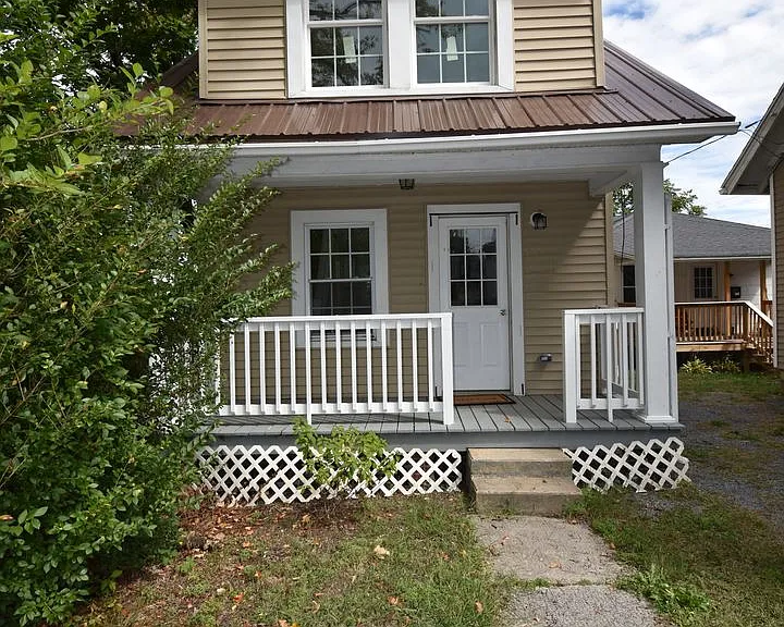 38 N Fairview St — Photo 1