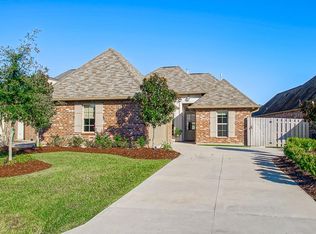 1052 Deer Park Dr, Madisonville, LA 70447