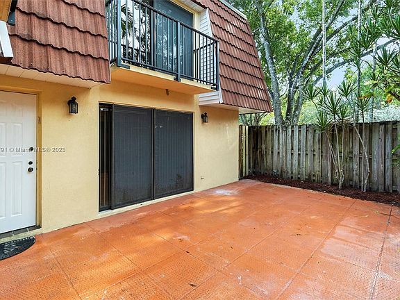 4th image of 9879 NW 6th Ct