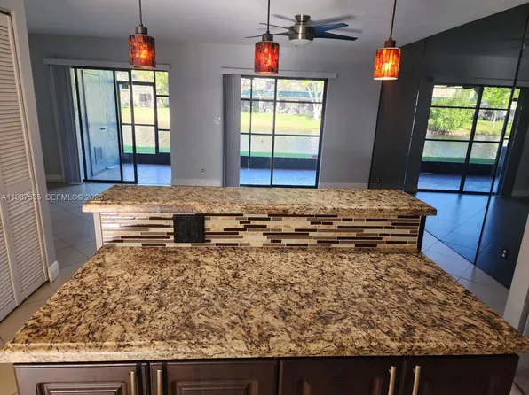 537 N University Dr #71, Plantation, FL 33324