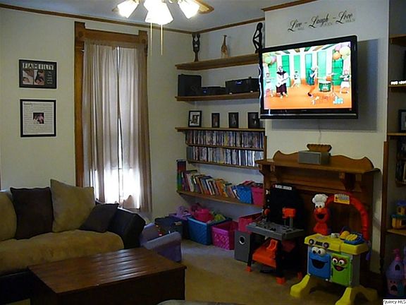 Home for Sale in Quincy, IL $109,900