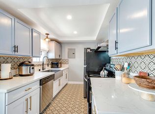 141 W Hillcrest Blvd APT 2, Inglewood, CA 90301