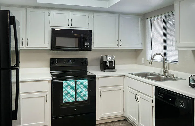 The Enclave Apartment Homes — Photo 7