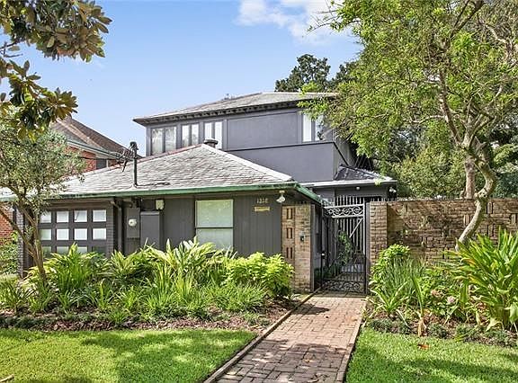 Mid-Century Mondern gem in Garden District, with private living.