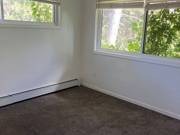 3rd image of 402 W Arrowhead Rd #1