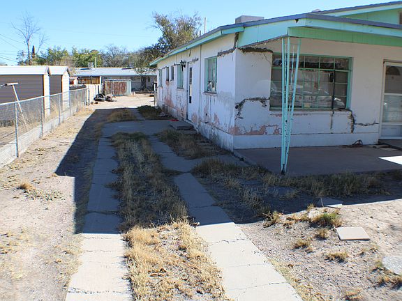 3rd image of 556 Carol St