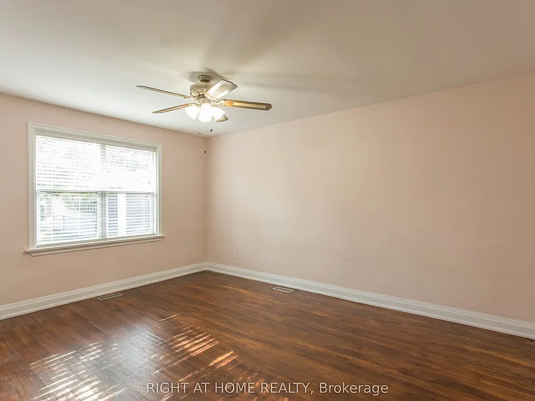 30 Northampton Dr — Photo 16