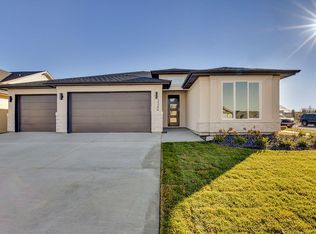 3346 S Saxony Ave, Eagle, ID 83616