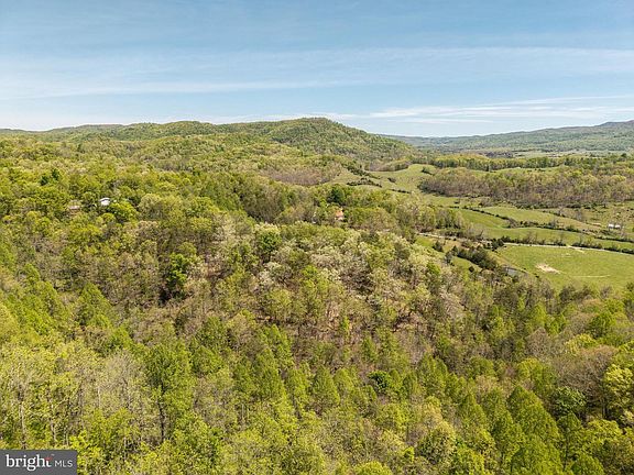 6th image of Wayside Creamery Rd