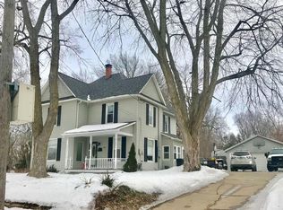 410 N 7th St, Oskaloosa, IA 52577