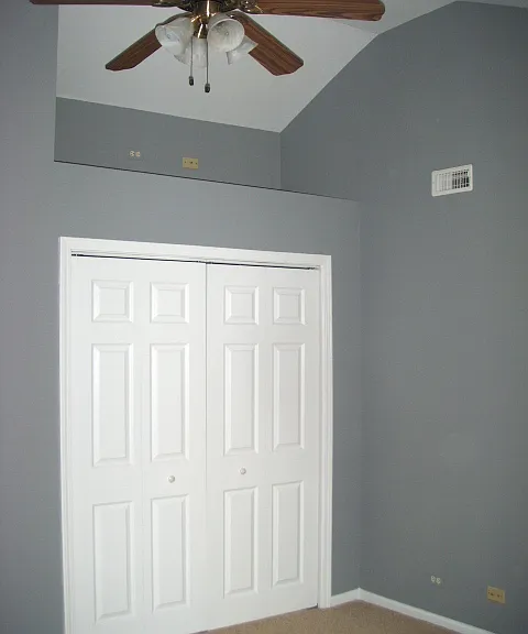 202 N Woodlawn St — Photo 6