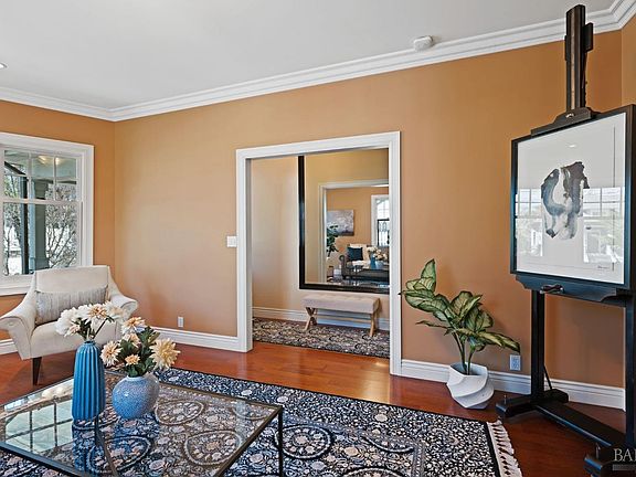5th image of 433 Coombs Street