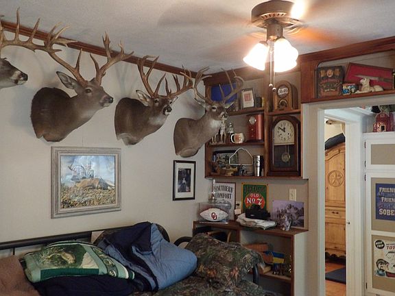 3rd image of 23 Waco Dr