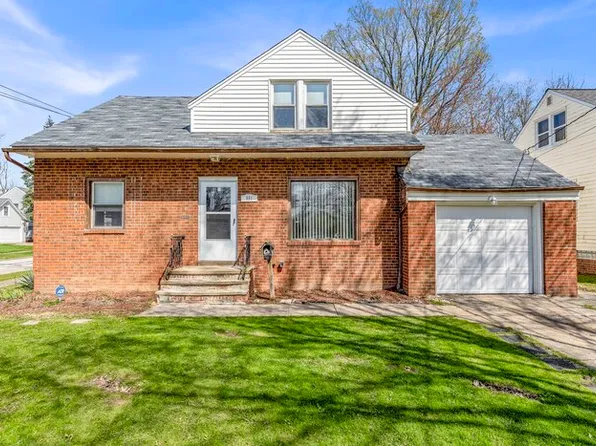 851 Richmond Rd, Lyndhurst, OH 44124