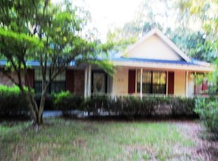 5657 Riviera Dr, Milton, FL 32583