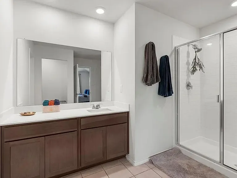 1304 Lowhill Dr — Photo 8