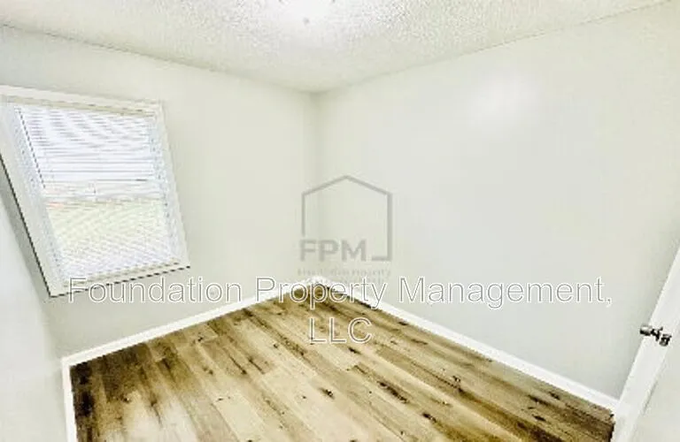 3181 Parham St — Photo 7