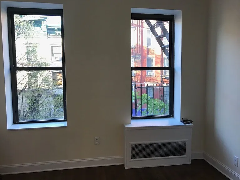 520 E 12th St #3D — Photo 1