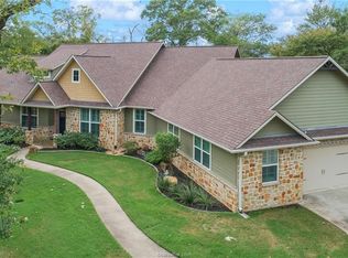 10812 Commonwealth Dr, Iola, TX 77861