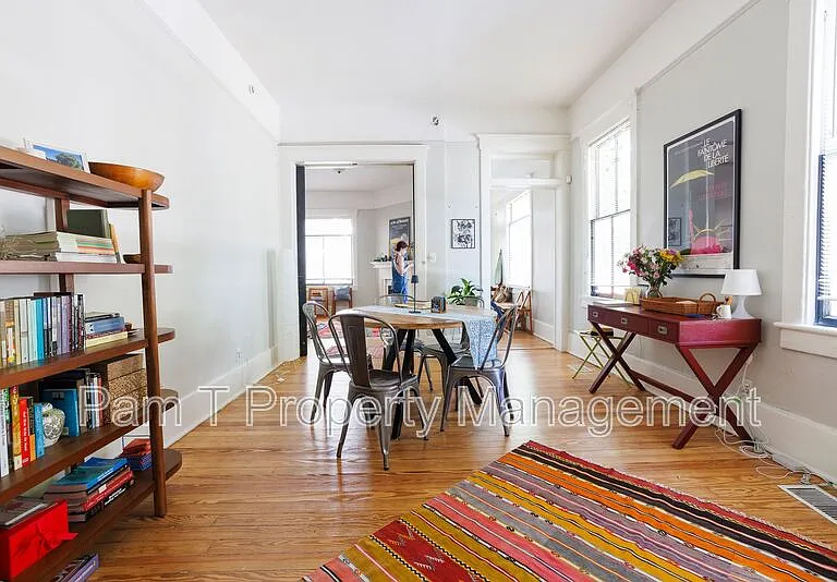 2202 Bull St — Photo 3