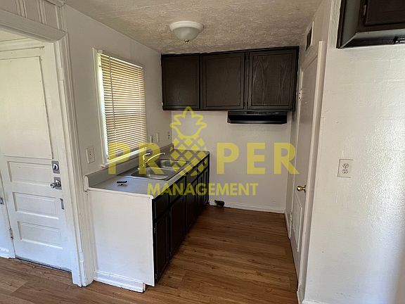 5th image of 2500 Wheeler Ave
