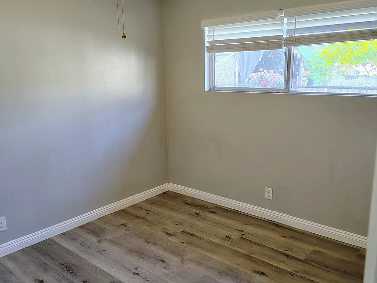 509 E Truslow Ave — Photo 16
