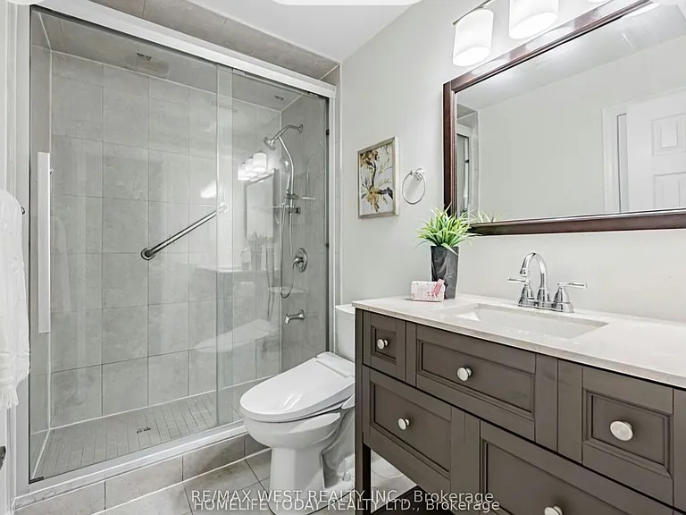 Valley Ridge Cres — Photo 10