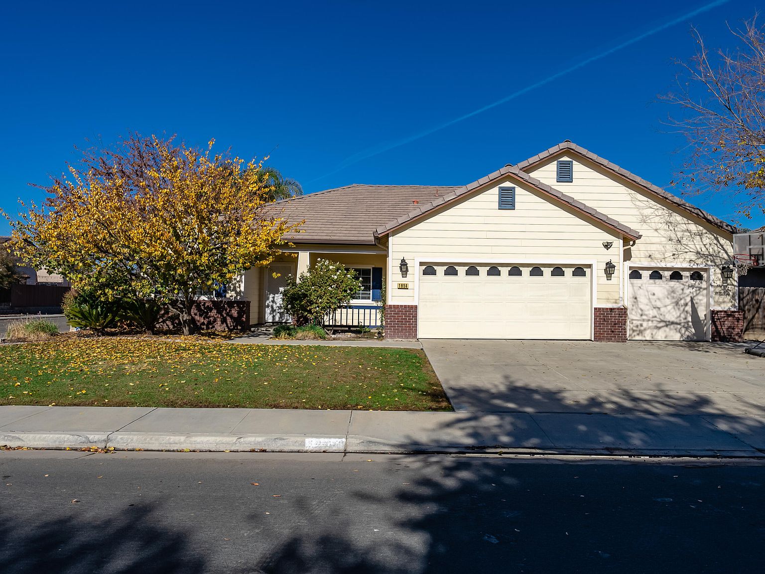 1854 W Heather Lane, Hanford, CA 93230 | Zillow