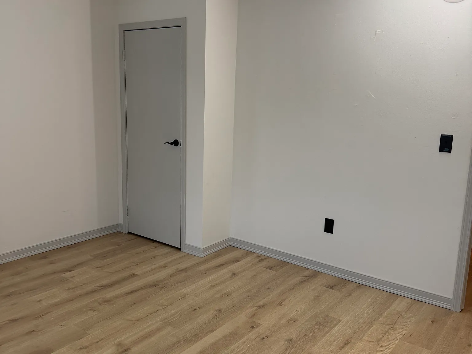 2 bed, 1100 sqft, $1,500 — Photo 3