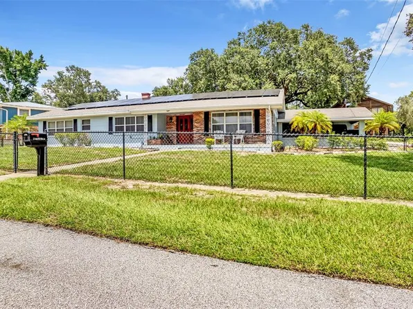 8 Heights Ave, Frostproof, FL 33843