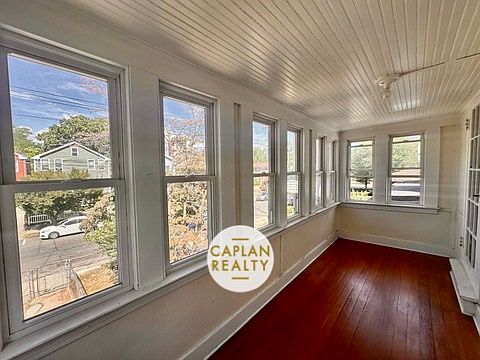1st image of 134 Portsea St #1