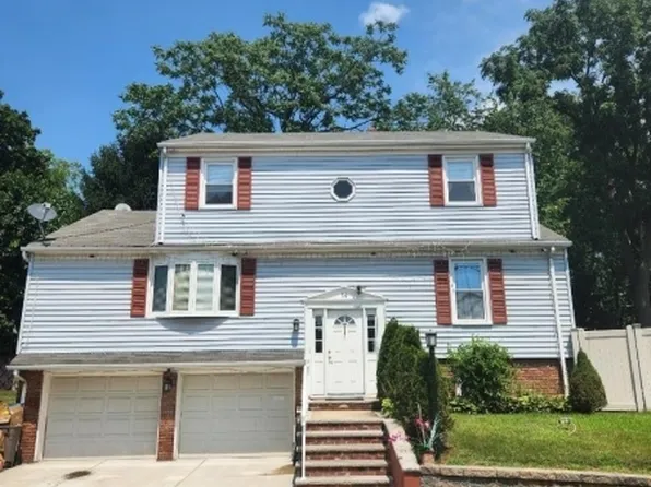 14 Andrew Ct, Bloomfield Twp., NJ 07003