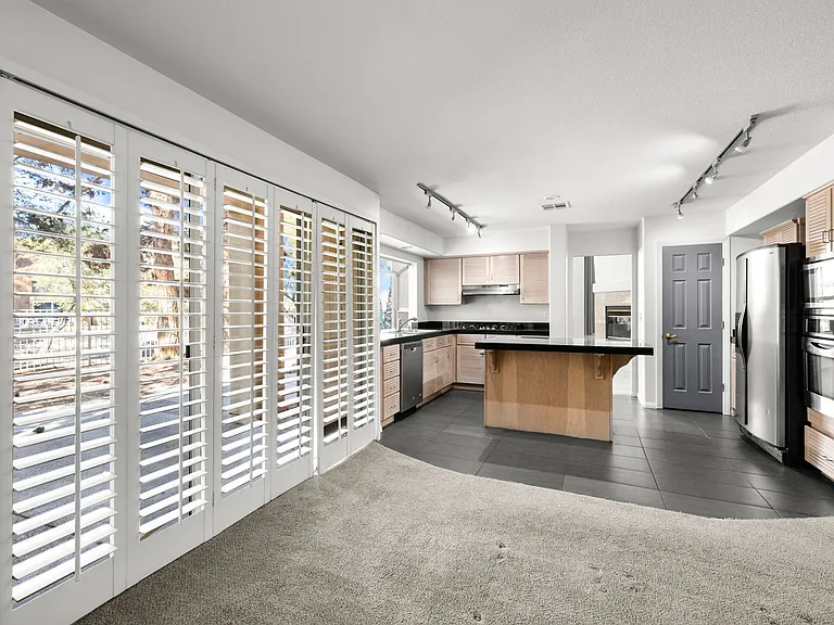 7600 Painted Dunes Dr — Photo 11