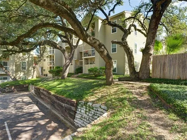 114 E 31st St APT 212, Austin, TX 78705