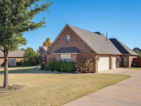 4th image of 2572 Silver Crossings Cir