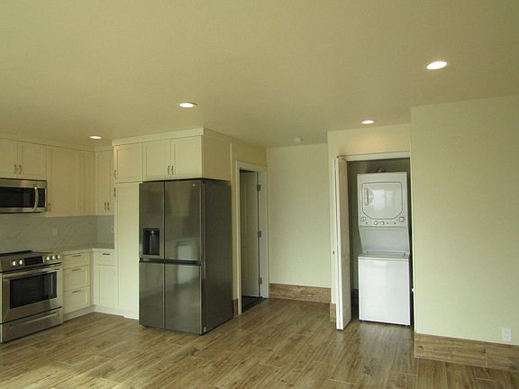 3rd image of 3206 Cheyenne Ave #3206