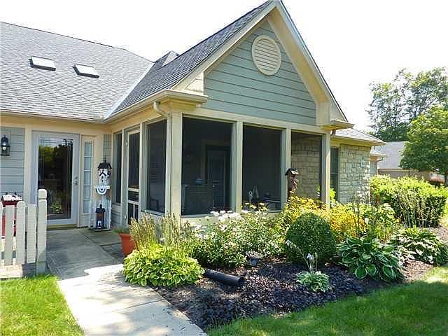 1st image of 84 Stonington Cir