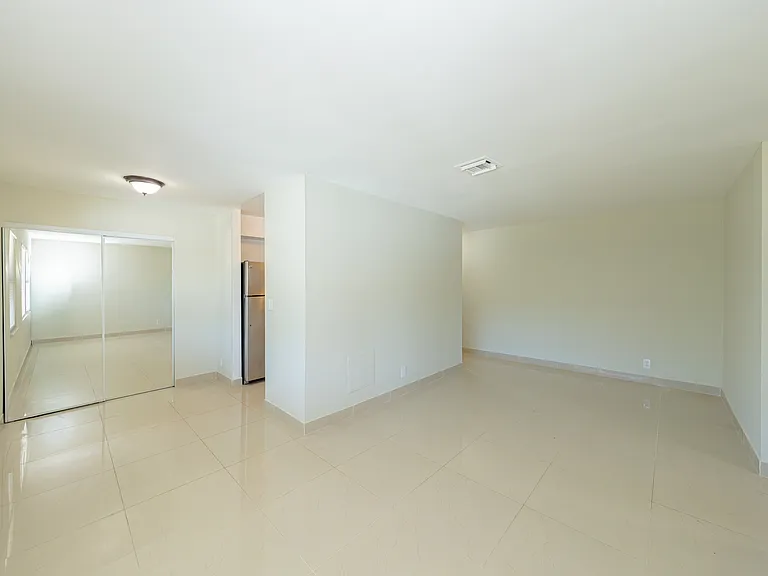 Interior_938NorthernDr_LP_4_11142025